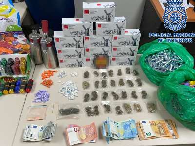 Police arrest three drug dealers in Veronicas selling heroin and crack cocaine