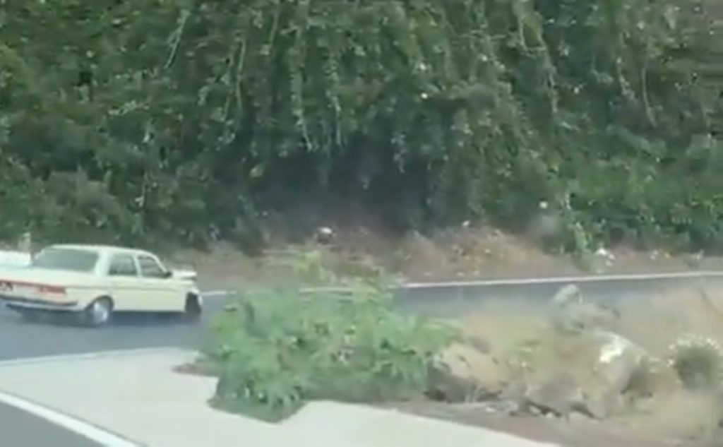 VIDEO: Driver continues with front wheel missing until he crashes in Tenerife