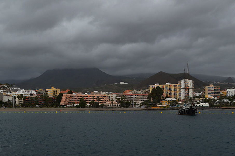 Cloudy skies, rain and a storm forecast in the west of the Canary Islands