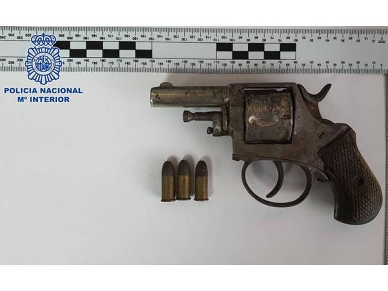 Man arrested after accidentally shooting himself in the leg