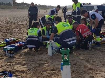 A man dies after being rescued from the sea in Lanzarote 