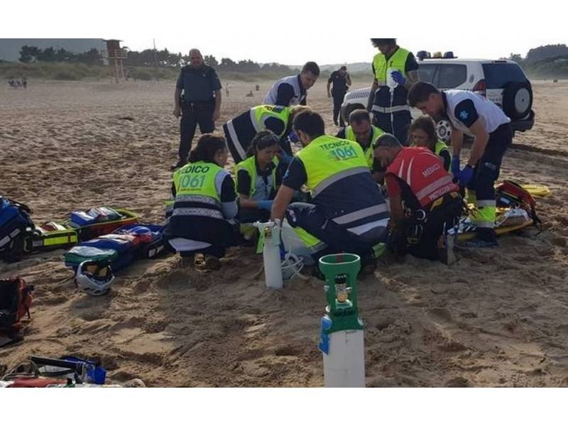 A man dies after being rescued from the sea in Lanzarote A man dies after being rescued from the sea in Lanzarote