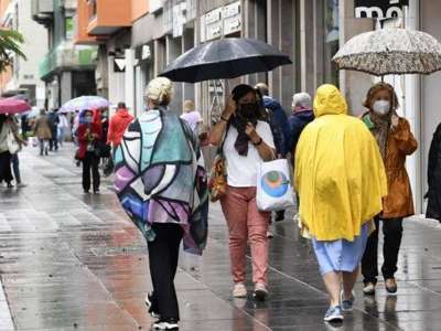 A storm is set to sweep the Islands this week bringing intense rains and haze