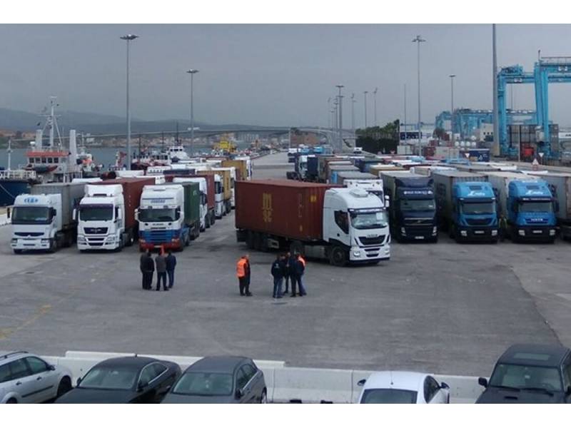 Spanish lorry drivers announce a three-day strike ahead of Christmas