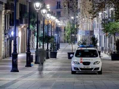 Canaries requests Covid certificate whereas Catalunya asks courts for curfew