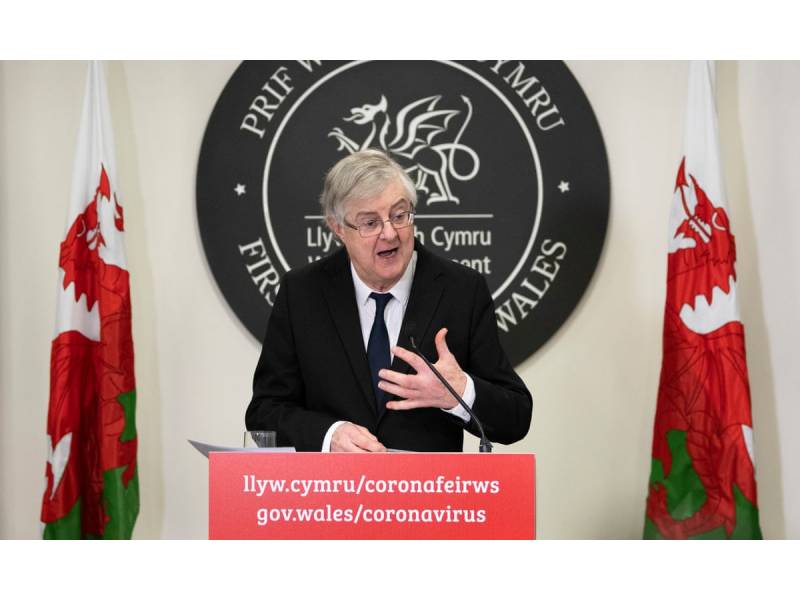 Wales introduces new measures in hospitality to curb spread of Omicron
