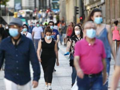 The mandatory use of masks outdoors is coming back in Spain