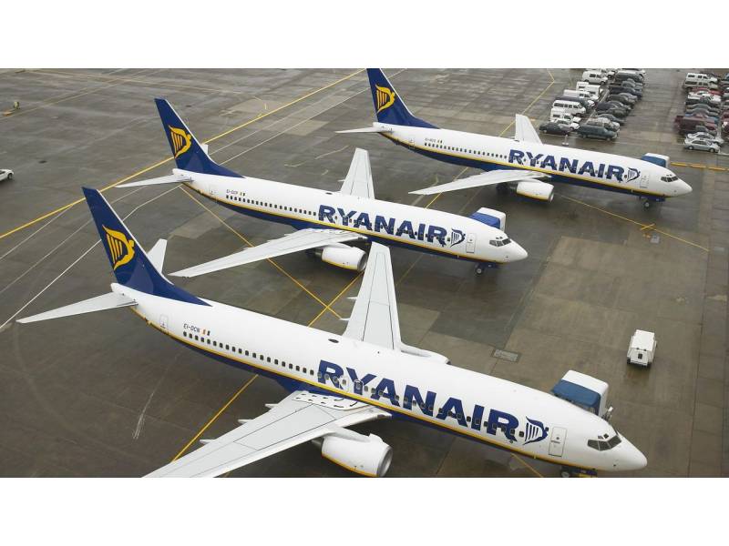 RyanAir cancels 27 routes with the Canary Islands during January 