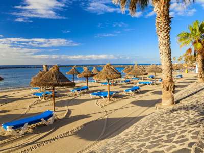 Can I or should I come on holiday to the Canary Islands? What are the restrictions?