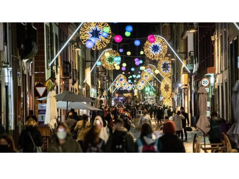 Covid update: 2,957 new cases and 8 deaths the day before Christmas Eve