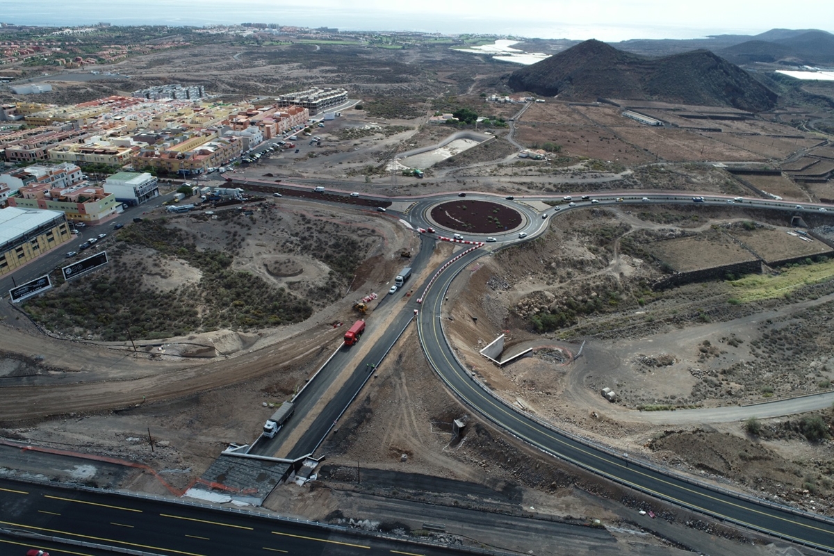 New roads open in Las Chafiras today to alleviate traffic jams
