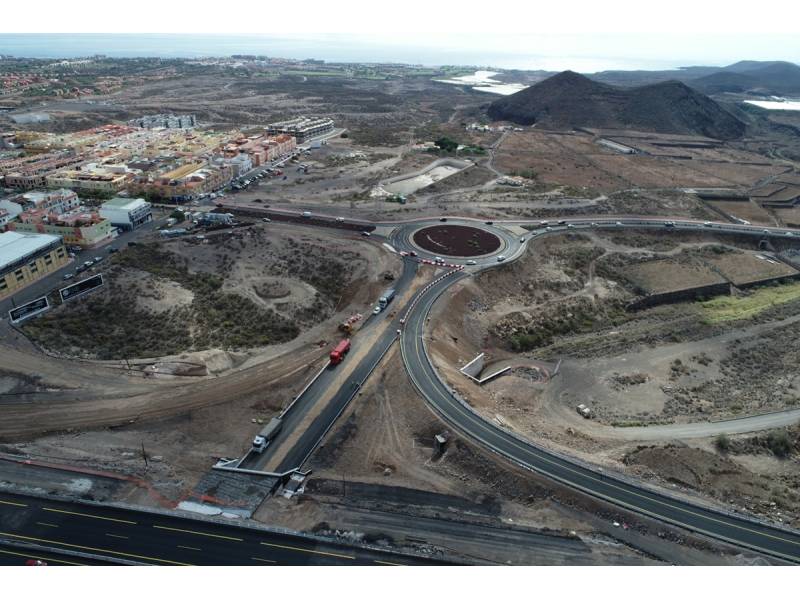 New roads open in Las Chafiras today to alleviate traffic jams New roads open in Las Chafiras today to alleviate traffic jams