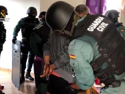 Guardia Civil crack criminal gang bringing in 1,000 kilos of hashish a month to Tenerife