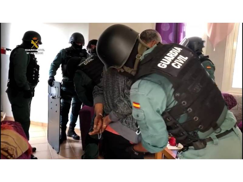 Guardia Civil crack criminal gang bringing in 1,000 kilos of hashish a month to Tenerife