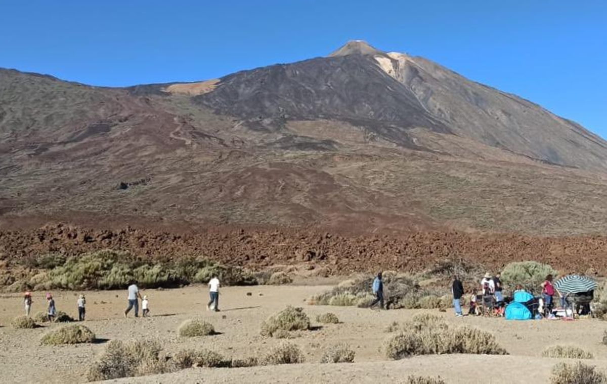 Tenerife people angry at group that set up tents and played football on Teide