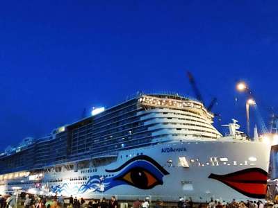 Cruise ship bound for the Canary Islands registers 52 positives for Covid on board