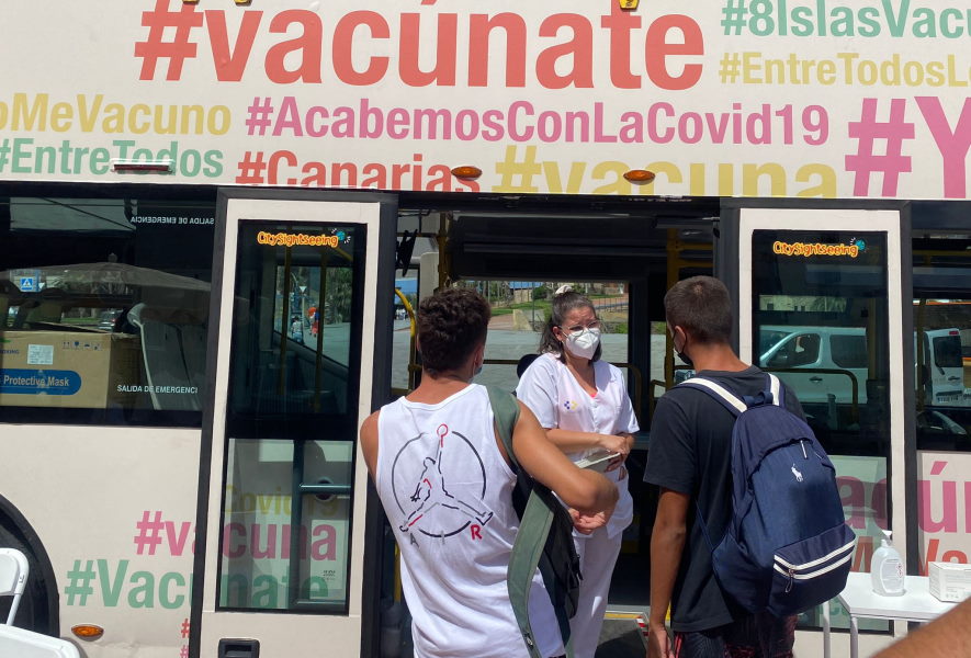 The vacuna buses return to the streets of Tenerife and Gran Canaria