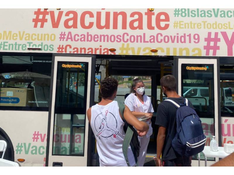 The vacuna buses return to the streets of Tenerife and Gran Canaria