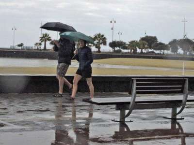 The Kings will get wet in the north of the islands as the rain comes early