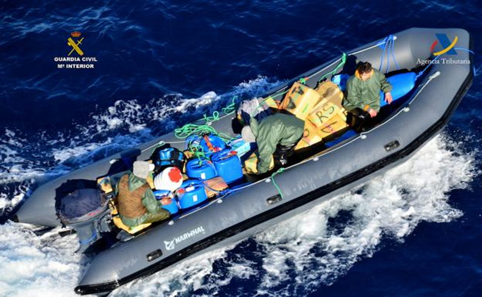The Guardia Civil seizes 1.6 tons of hashish on the coast of Tenerife