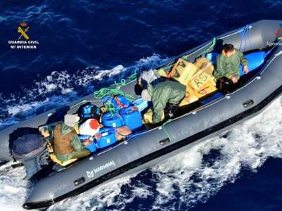 The Guardia Civil seizes 1.6 tons of hashish on the coast of Tenerife