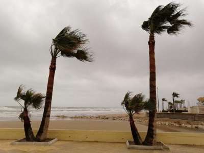 A Calima hits the Canary Islands bringing strong winds and some rain
