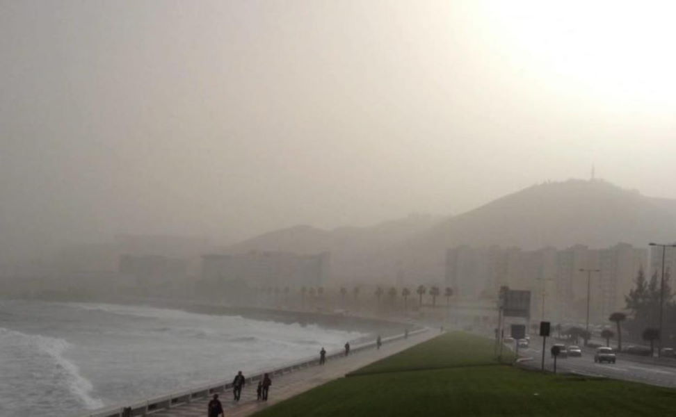 Yellow weather warning for haze and strong winds throughout the Canary Islands