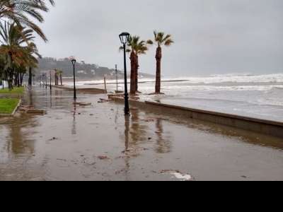 The Canary Islands stay on a yellow weather warning with storms on the way