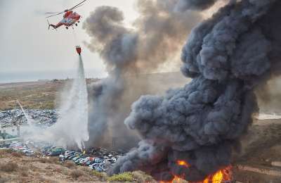 The fire in the Granadilla scrapyard is fully extinguished 