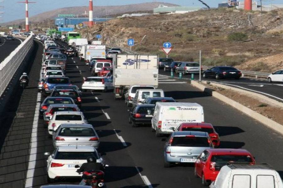 Tenerife traffic problems are due to the number of cars on the island