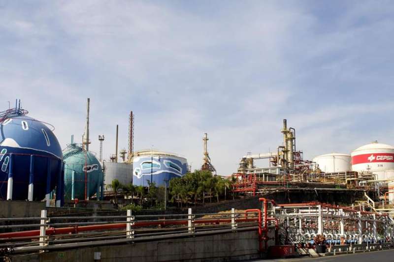 The dismantling of the Cepsa refinery in Santa Cruz will begin in March