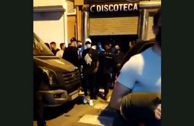 Police raid nightclub for breaching Covid measures