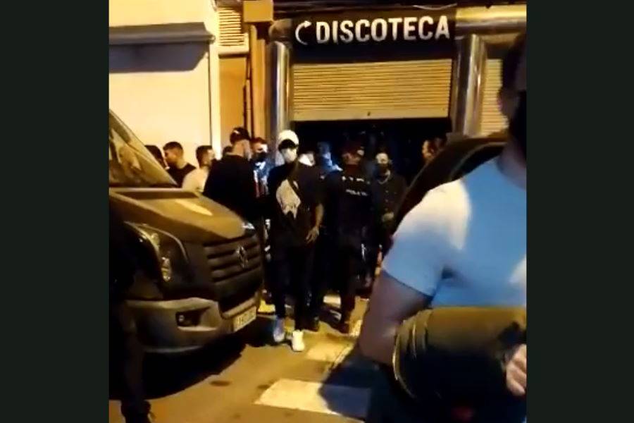 Police raid nightclub for breaching Covid measures