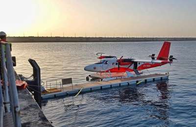 VIDEO: The first seaplane arrives in Tenerife for its test flights