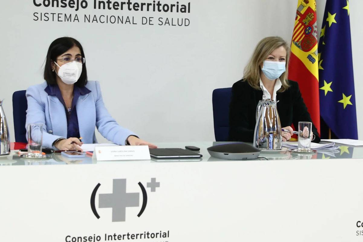 Masks will remain mandatory outdoors for longer in the Canary Islands