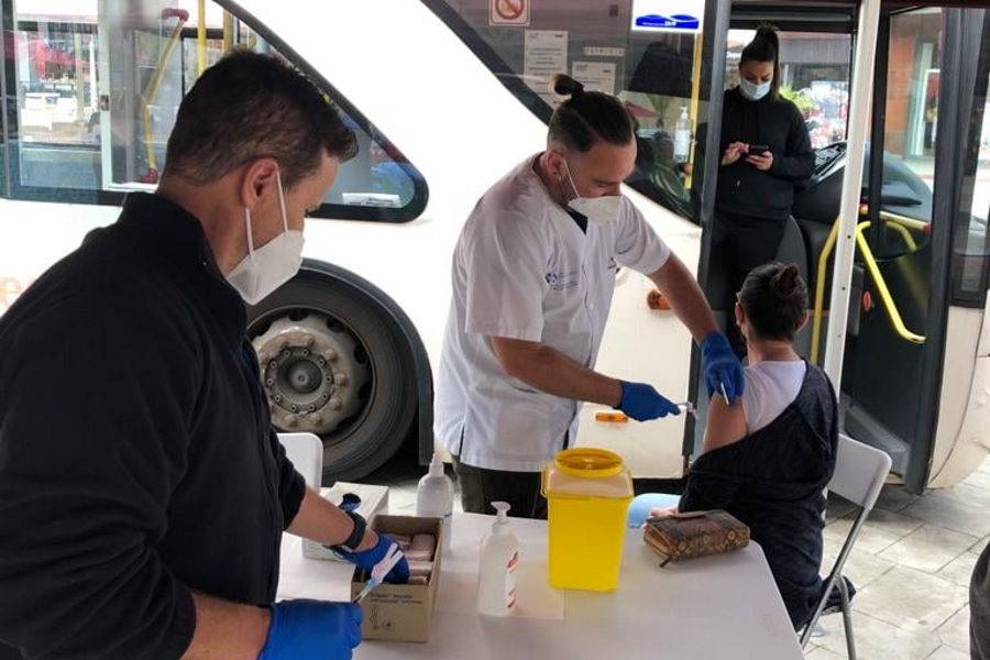 Covid update: Vaccination starts in schools tomorrow with the Vacuna Buses