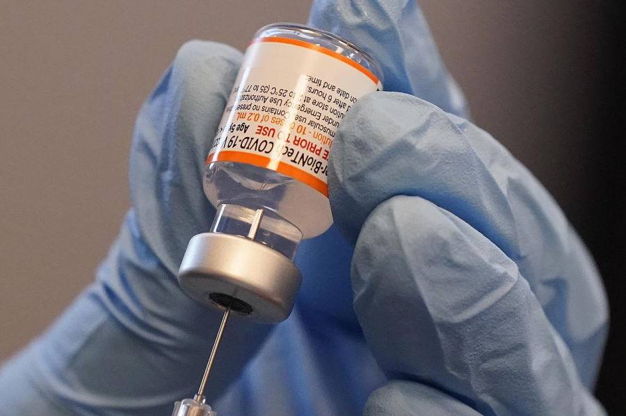 Compulsory vaccination for everyone over 18 is legalised in Austria