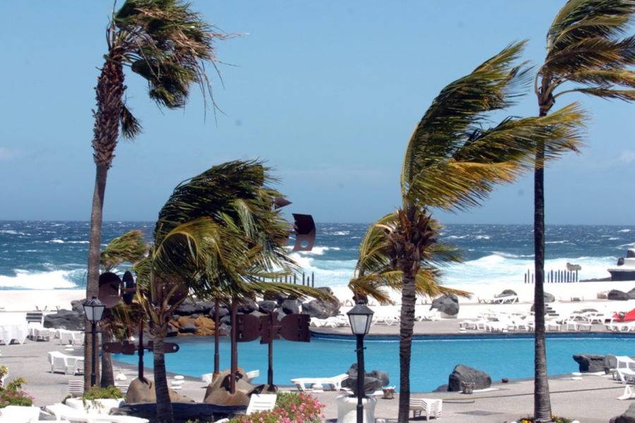 Yellow warning activated for strong wind and waves in the south of Tenerife