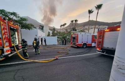 One person is killed in a fire in a garage at a house in Adeje