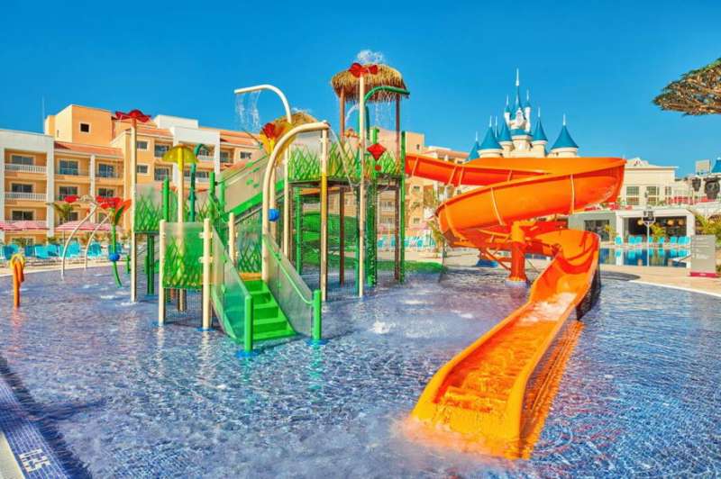Bahia Principe Fantasia Tenerife is the first hotel in Spain to obtain the Safe Fun seal