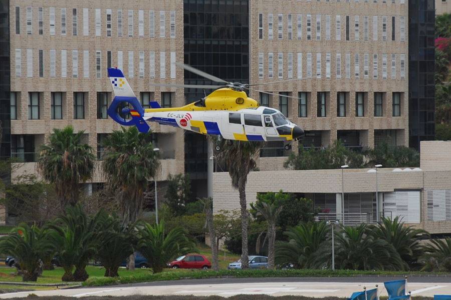 Fisherman drowns after falling off rocks into the sea 