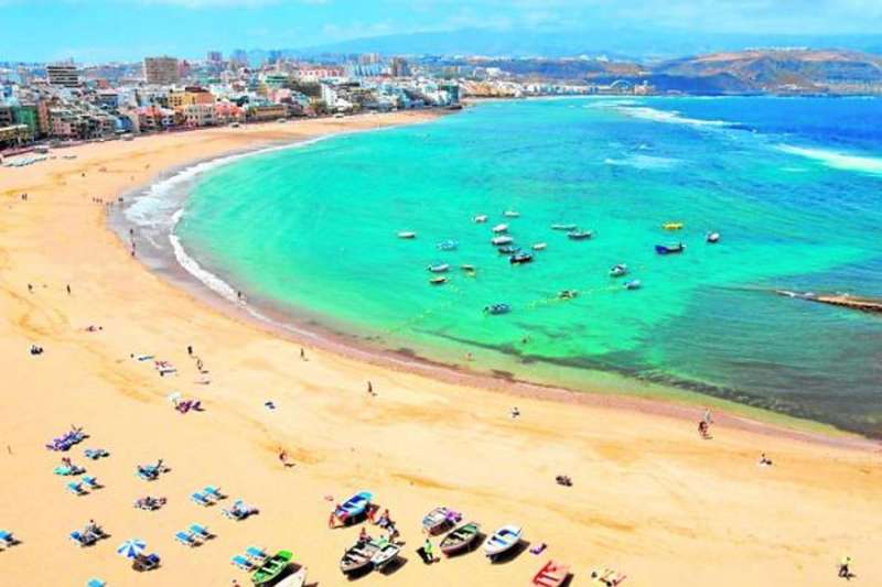 Las Canteras is the only beach in the Canaries with the 'Q' award for Tourist Quality