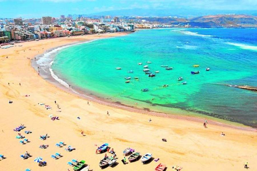 Las Canteras is the only beach in the Canaries with the 'Q' award for Tourist Quality