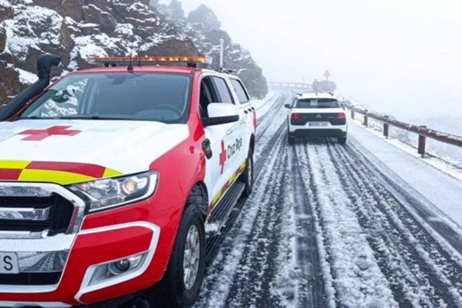 Access roads to Teide have been re-opened