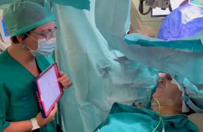 Canary Islands surgeons extract a brain tumour from an awake patient for the first time