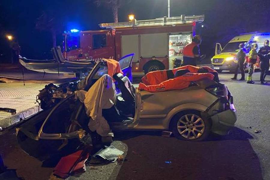 One killed and five injured in a car accident in Yaiza