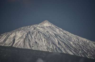 Teide reveals herself as the clouds clear