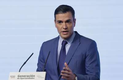 Fuel prices will drop by 20 cents a litre this week in Spain to all consumers