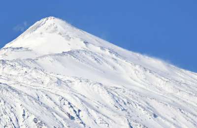 Tourist excursions will now be allowed to Mt Teide when there is snow