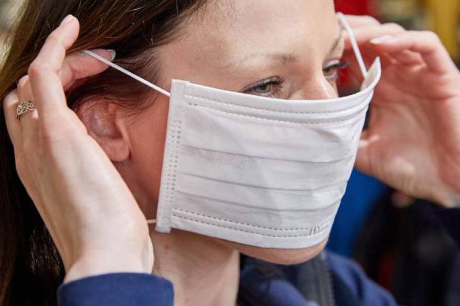Wearing masks indoors is not being abolished yet in the Canary Islands